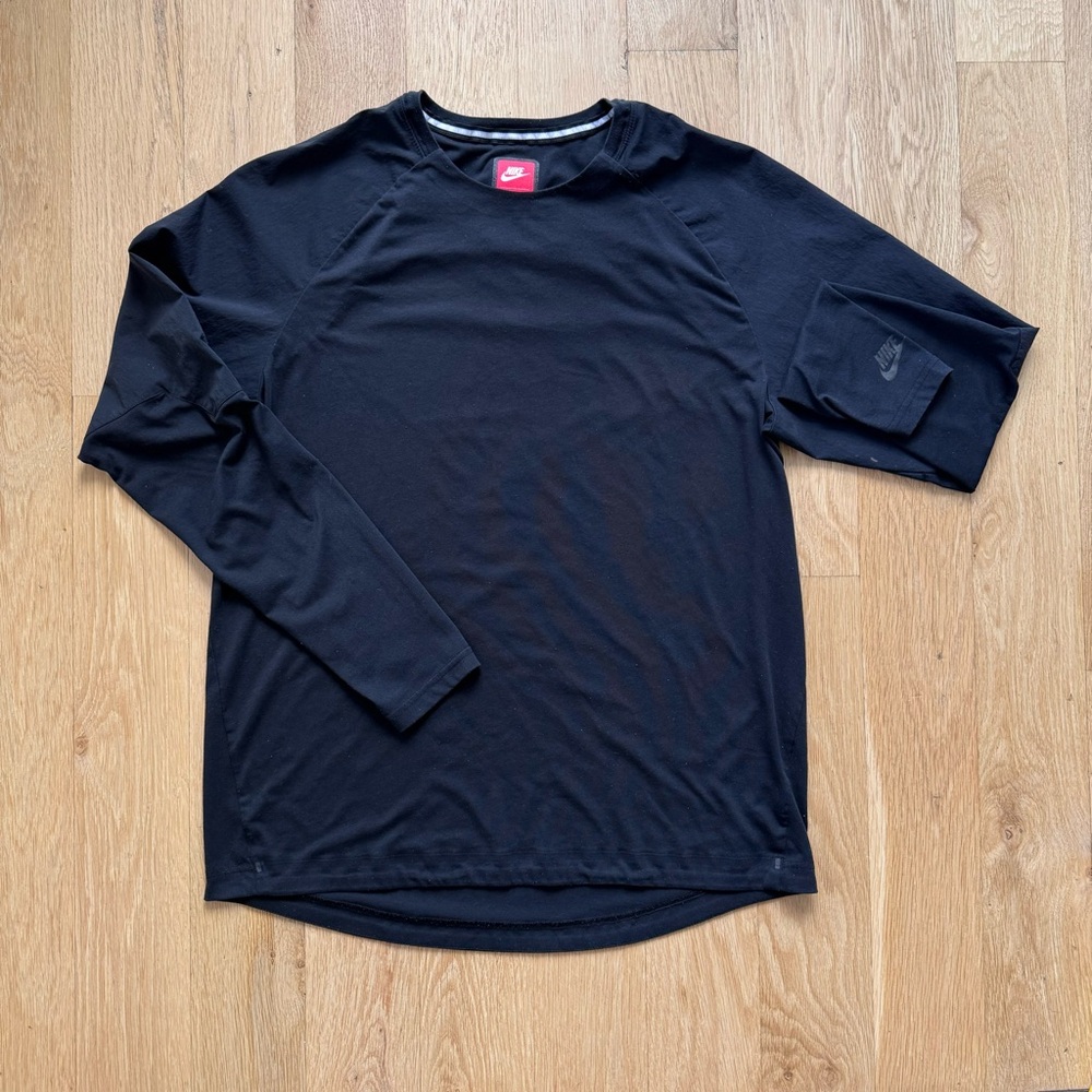 Nike long-sleeve athletic shirt. Size L. Black.